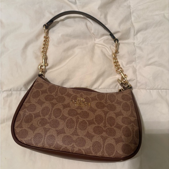 Coach Handbags - Coach Tan/Brown Signature Jacquard Shoulder Bag with Gold Chain